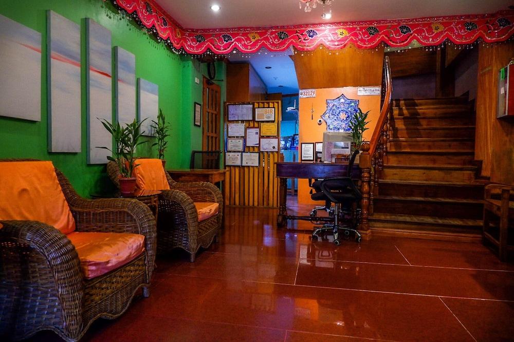 Tinhat Halal حلال Certified Boutique Hotel And Restaurant Davao Stadt Exterior foto