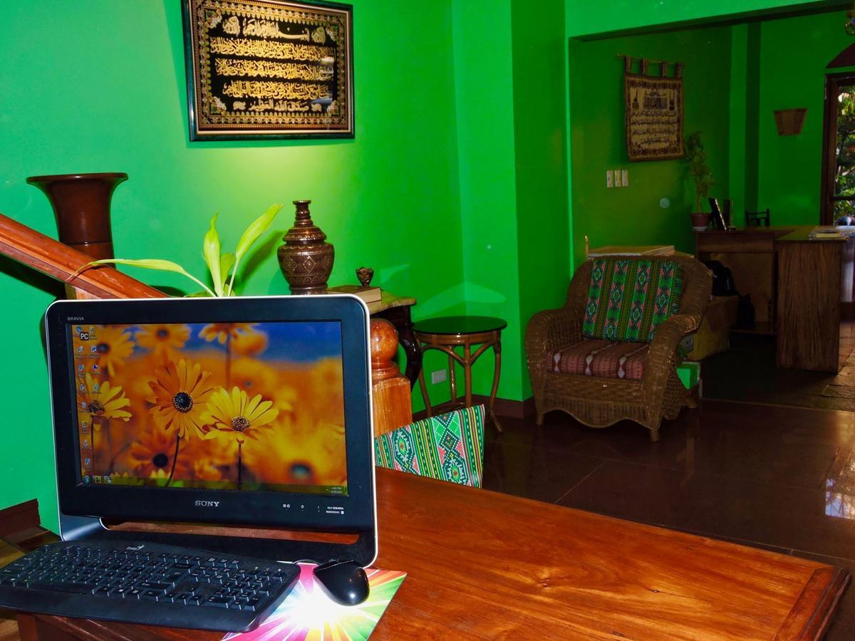 Tinhat Halal حلال Certified Boutique Hotel And Restaurant Davao Stadt Exterior foto
