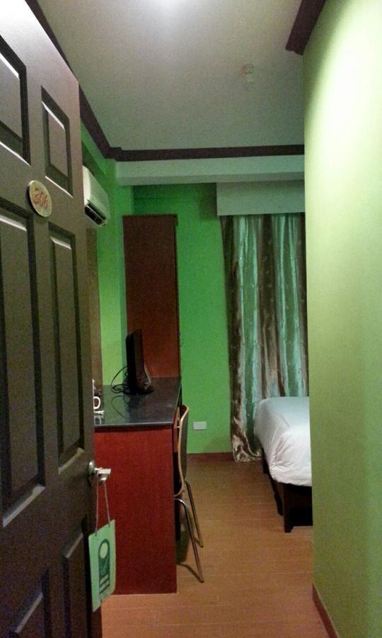 Tinhat Halal حلال Certified Boutique Hotel And Restaurant Davao Stadt Exterior foto