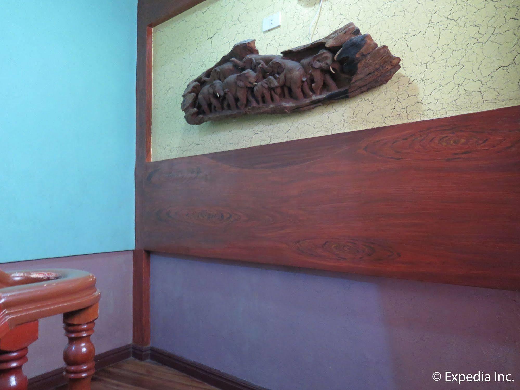 Tinhat Halal حلال Certified Boutique Hotel And Restaurant Davao Stadt Exterior foto